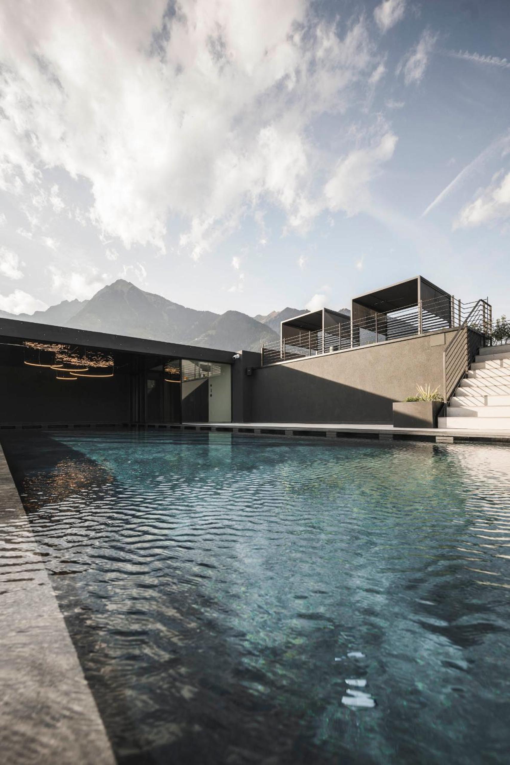 SomVita Suites