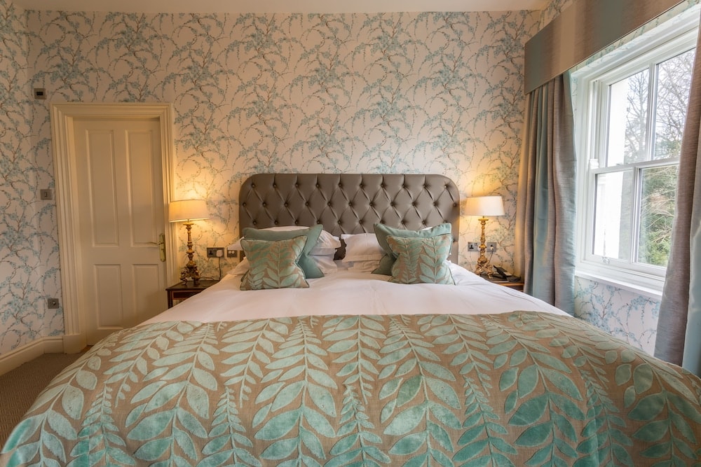 Storrs Hall Hotel