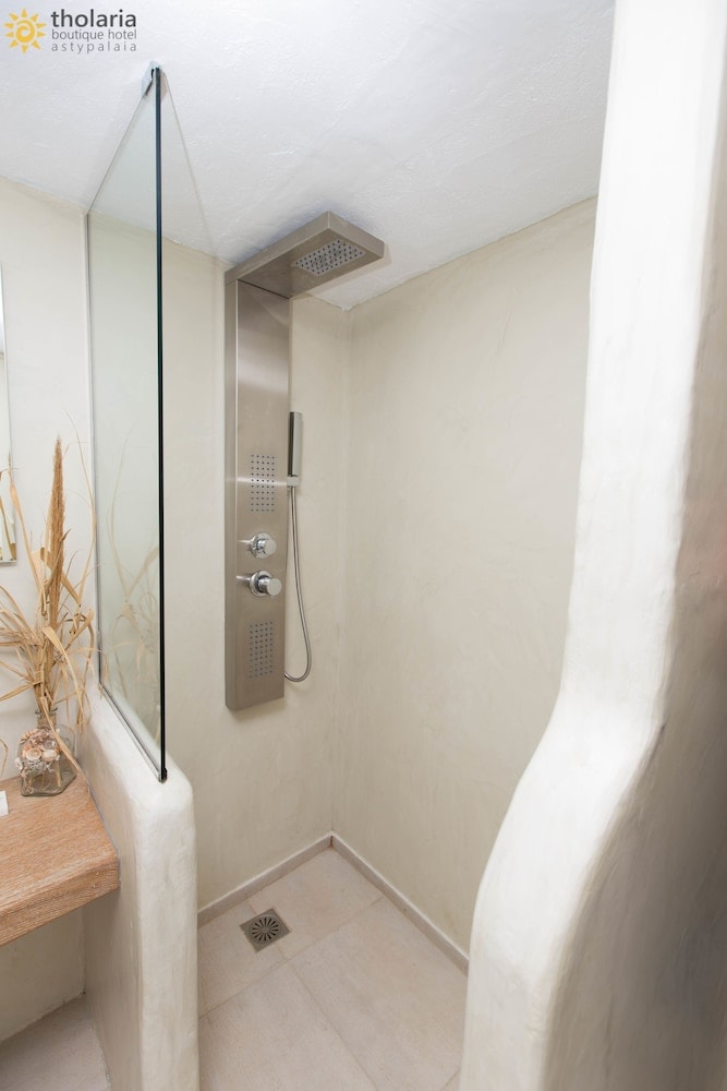 Tholaria Boutique Hotel